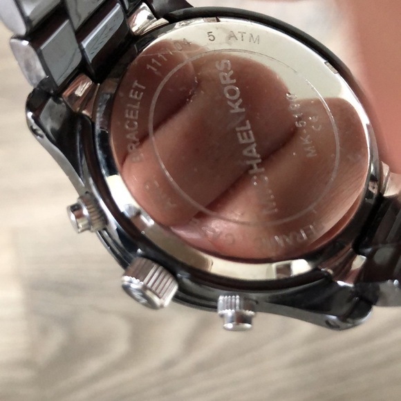 Authentic Michael Kors watch - Picture 2 of 14